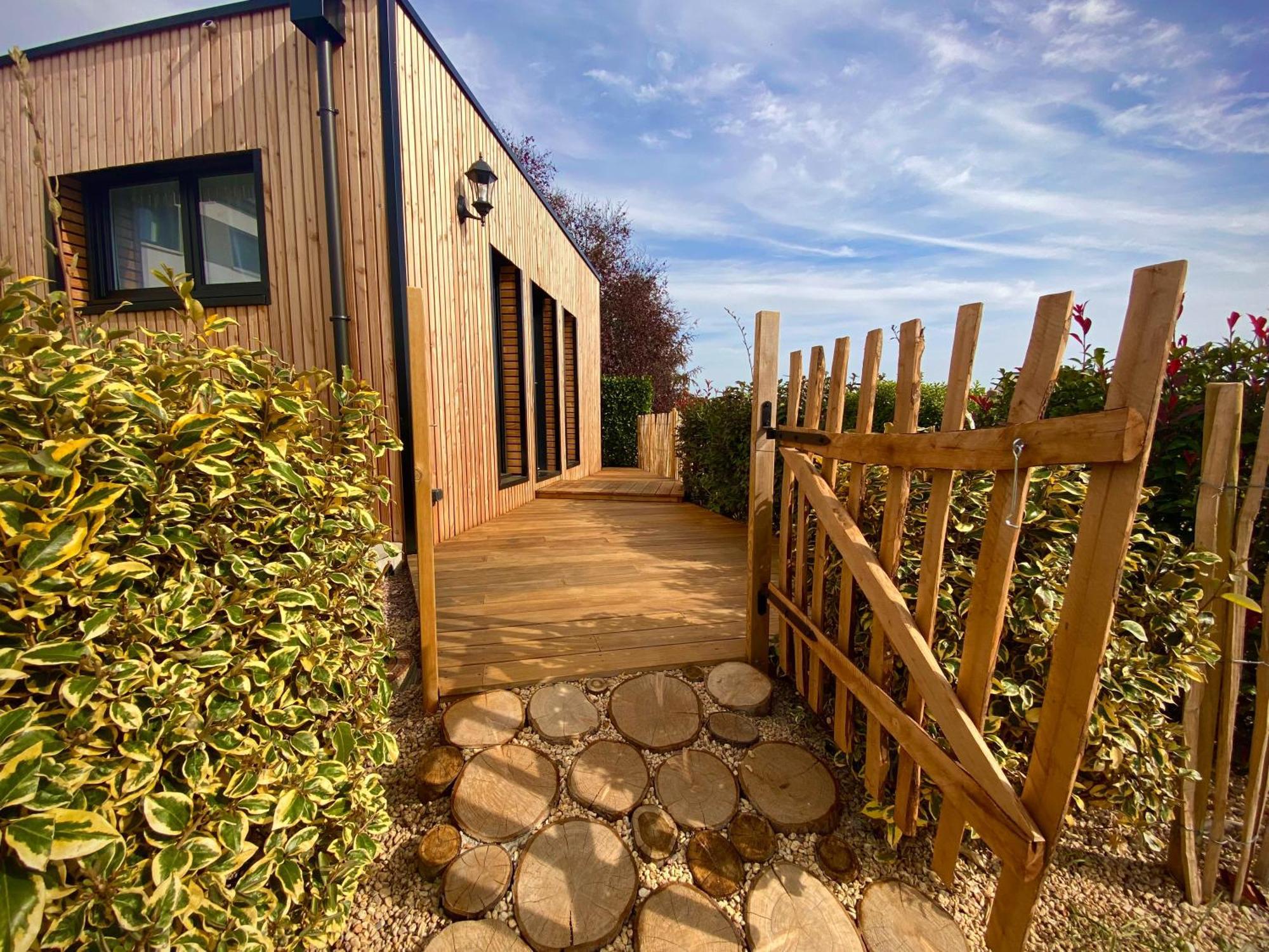 Studio Les 2 Fees - Jacuzzi - Deco Feerique Montfort-sur-Meu Exterior foto